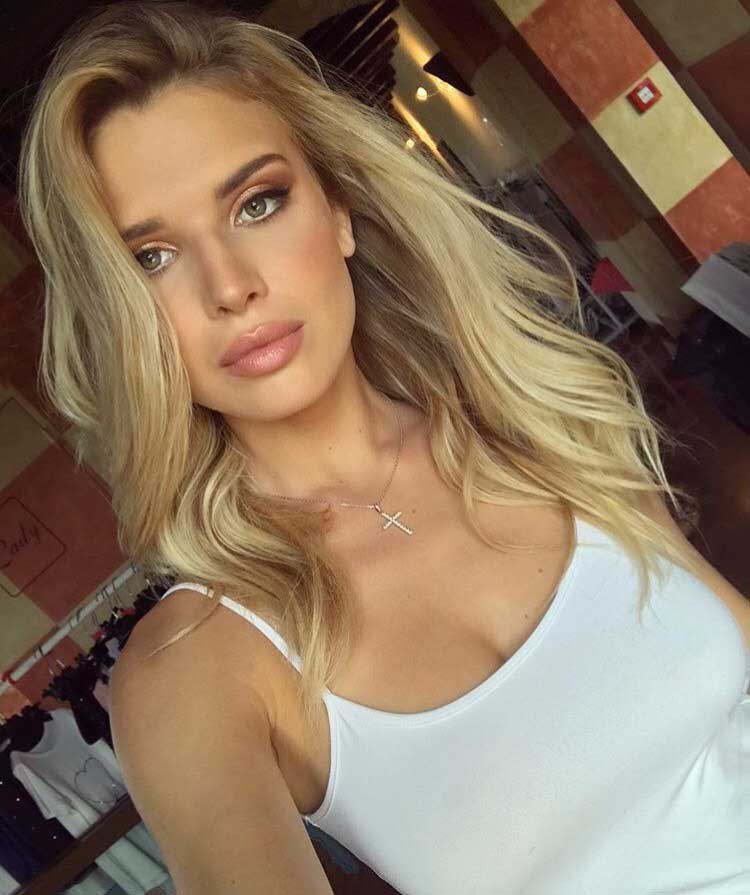 Escort de luxe on Paris, paris elite escort, premium escorts paris, blonde companions in Paris, premium escorts paris, high class paris escorts