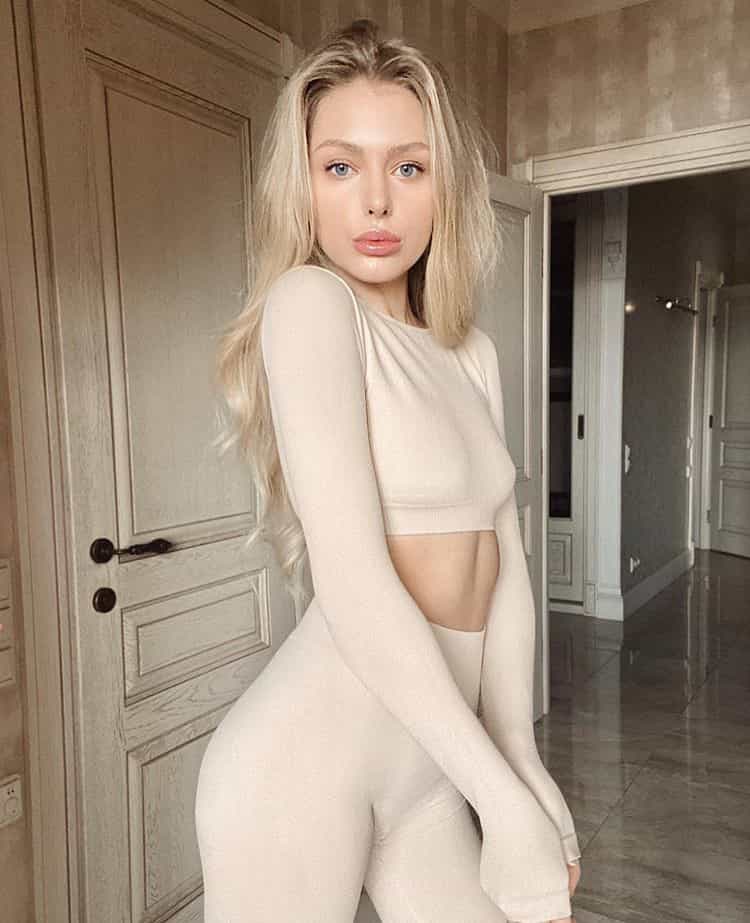 escorte in Paris, VIP escort Paris, High-class escort in Paris, luxury paris escorts, vip escorts in paris, luxury escorts paris, Russian escort paris